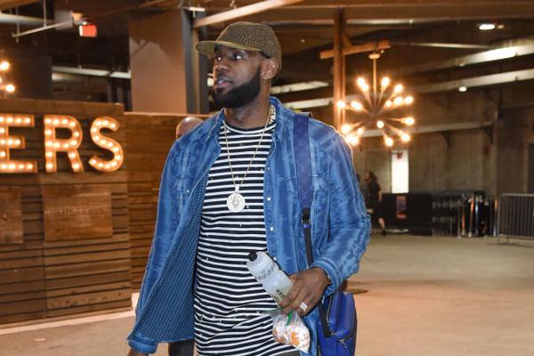 的弱侧无球 的弱侧无球